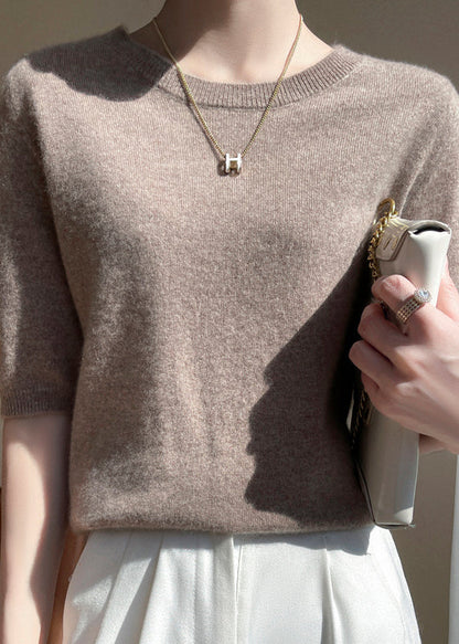 Effortlessly Elegant Sweater with a Timeless Design