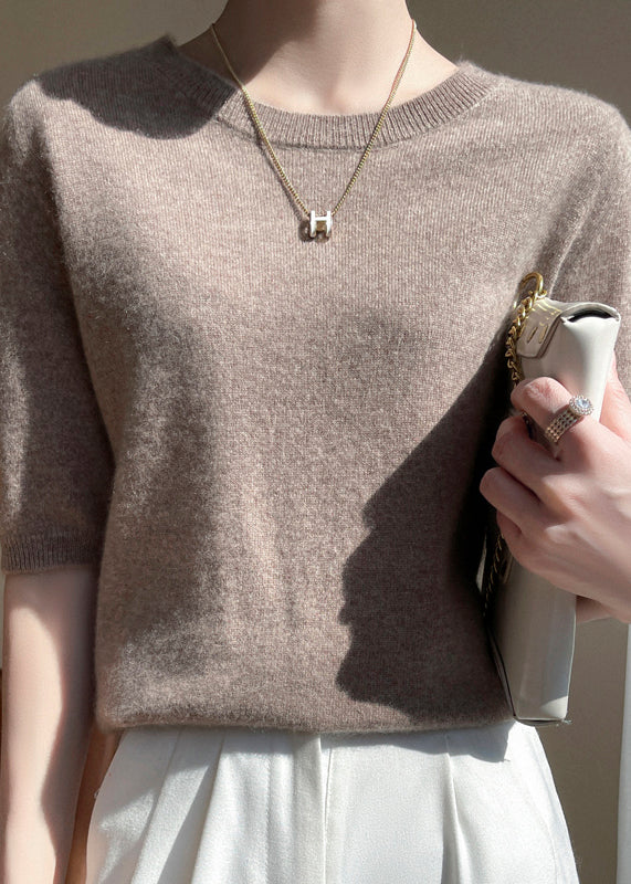 Effortlessly Elegant Sweater with a Timeless Design