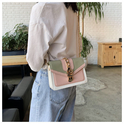 Polished Bag with an Effortless Classic Look