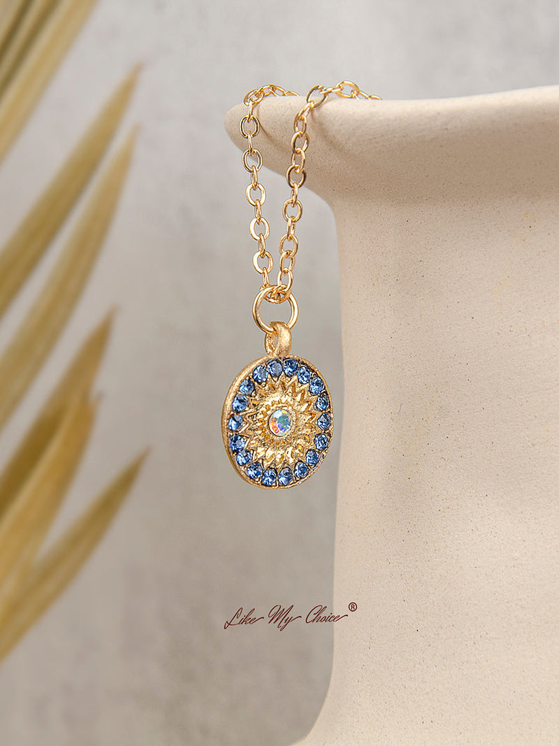 Effortlessly Elegant Garment with a Timeless Design