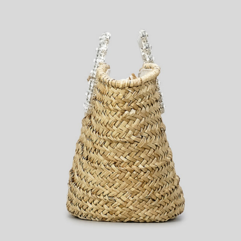 Gracefully Styled Bag for Any Occasion