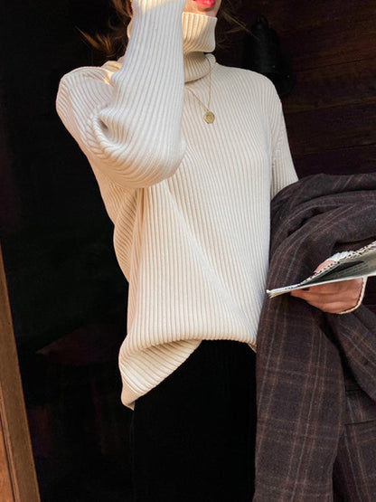 Effortlessly Elegant Sweater with a Timeless Design