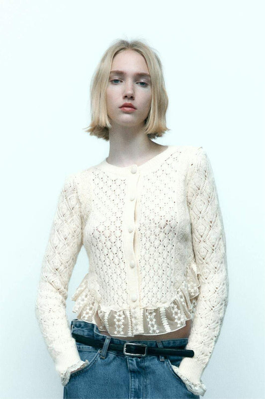 Effortlessly Elegant Cardigan with a Timeless Design