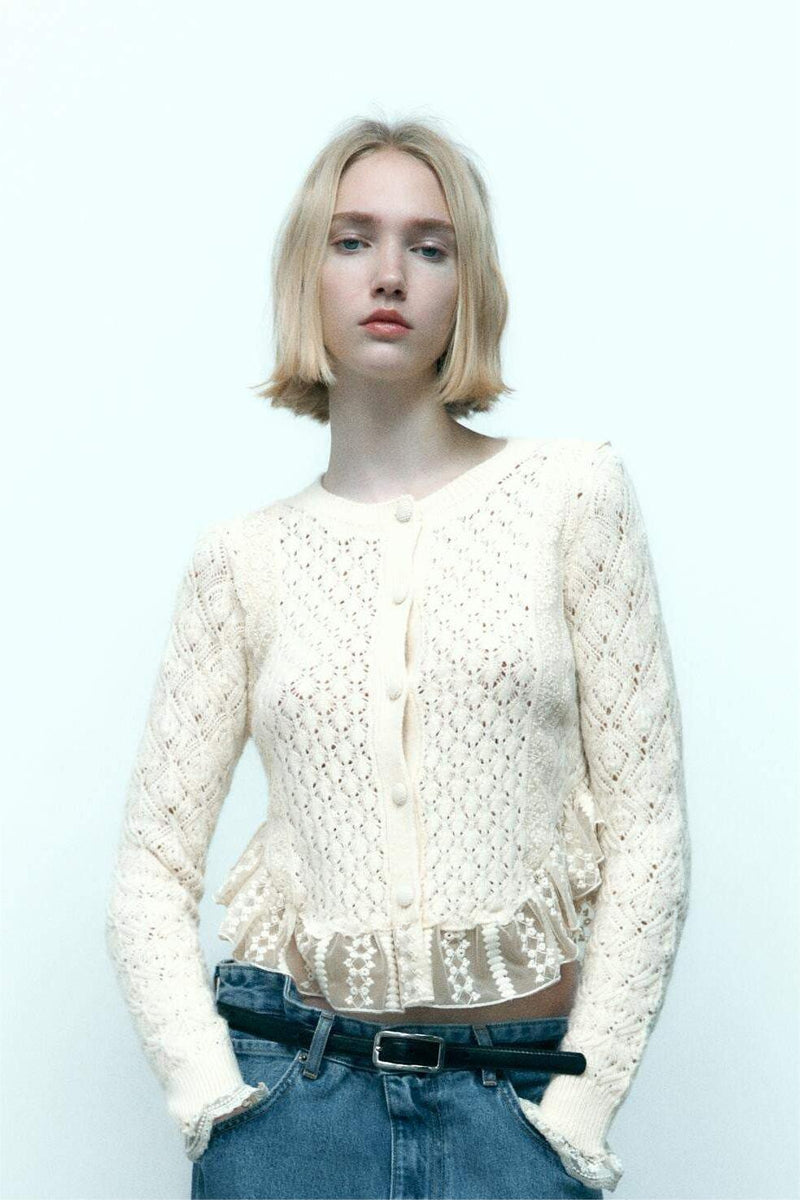 Effortlessly Elegant Cardigan with a Timeless Design