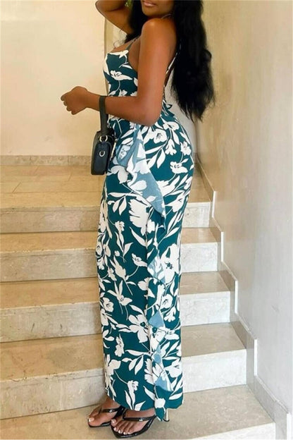 Effortlessly Elegant Garment with a Timeless Design