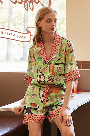 Beautifully Finished Garment in a Timeless Design