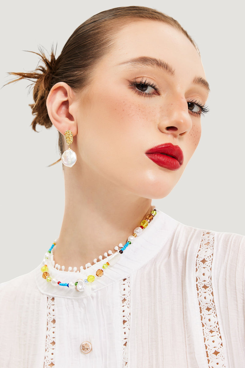 Sophisticated Garment with a Clean Classic Look