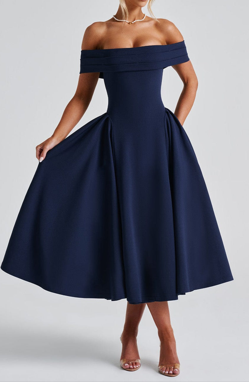 Polished Dress with an Effortless Classic Look