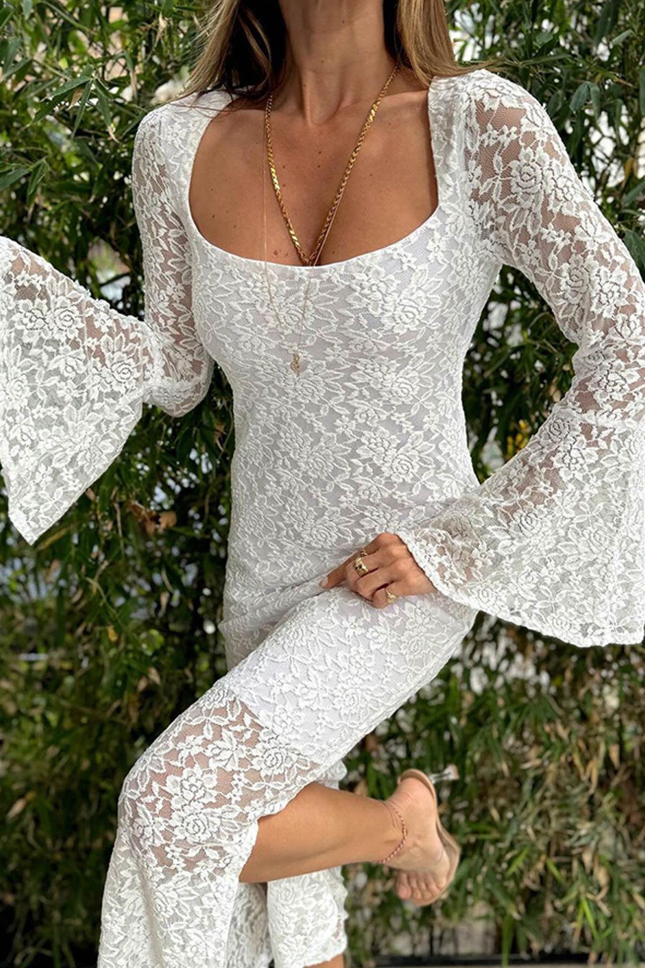 Beautifully Crafted Dress in a Classic Style
