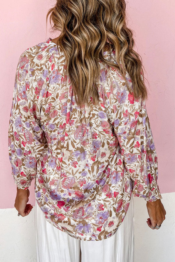 Effortlessly Elegant Blouse with a Timeless Design