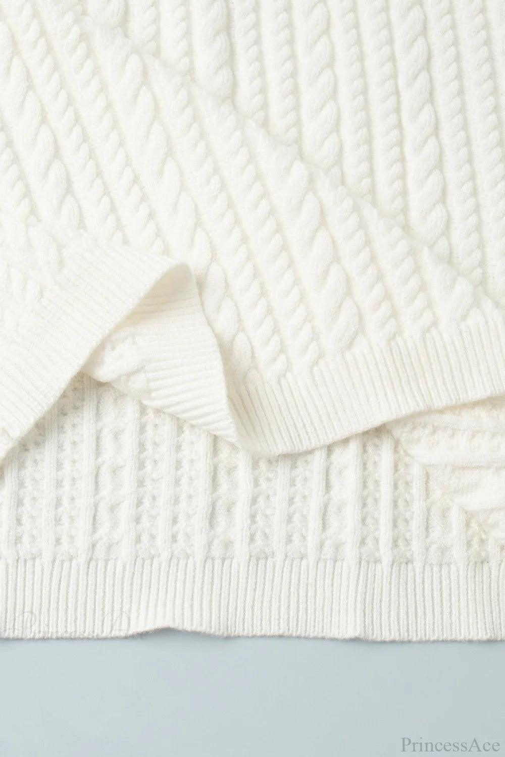 Effortlessly Elegant Sweater with a Timeless Design