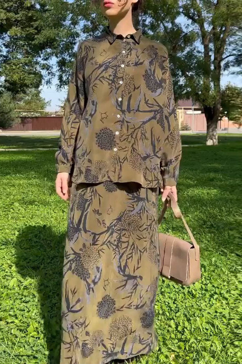 Effortlessly Elegant Garment with a Timeless Design