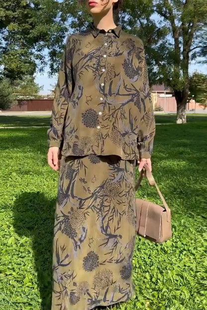 Effortlessly Elegant Garment with a Timeless Design