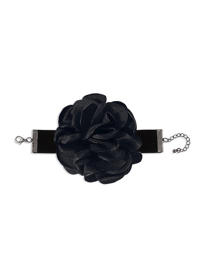 Sophisticated Garment with a Clean Classic Look