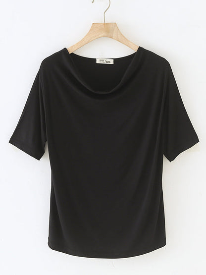 Effortlessly Elegant T-Shirt with a Timeless Design
