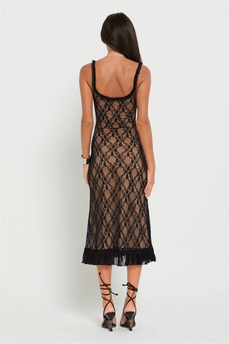 Effortlessly Elegant Dress with a Timeless Design