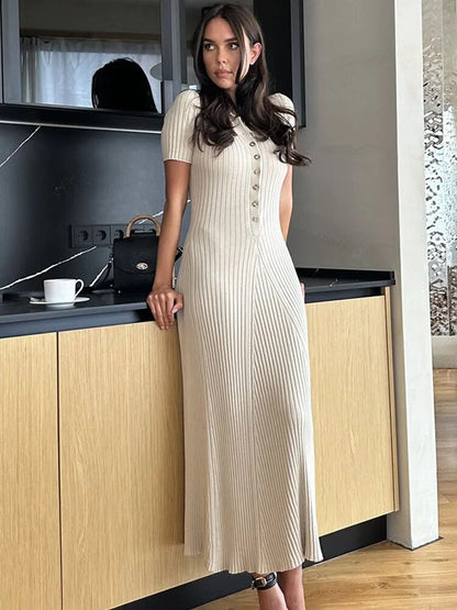 Sophisticated Dress with a Clean Classic Look