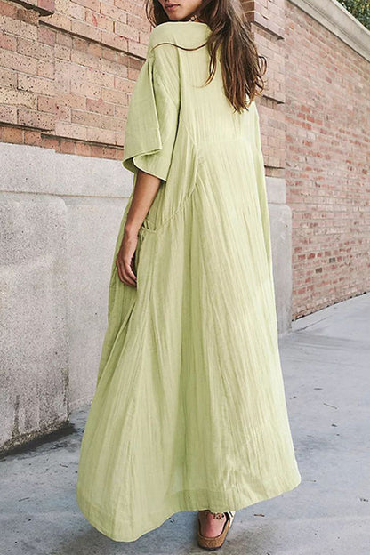 Effortlessly Elegant Dress with a Timeless Design