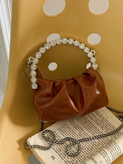 Well Tailored Bag with a Graceful Silhouette