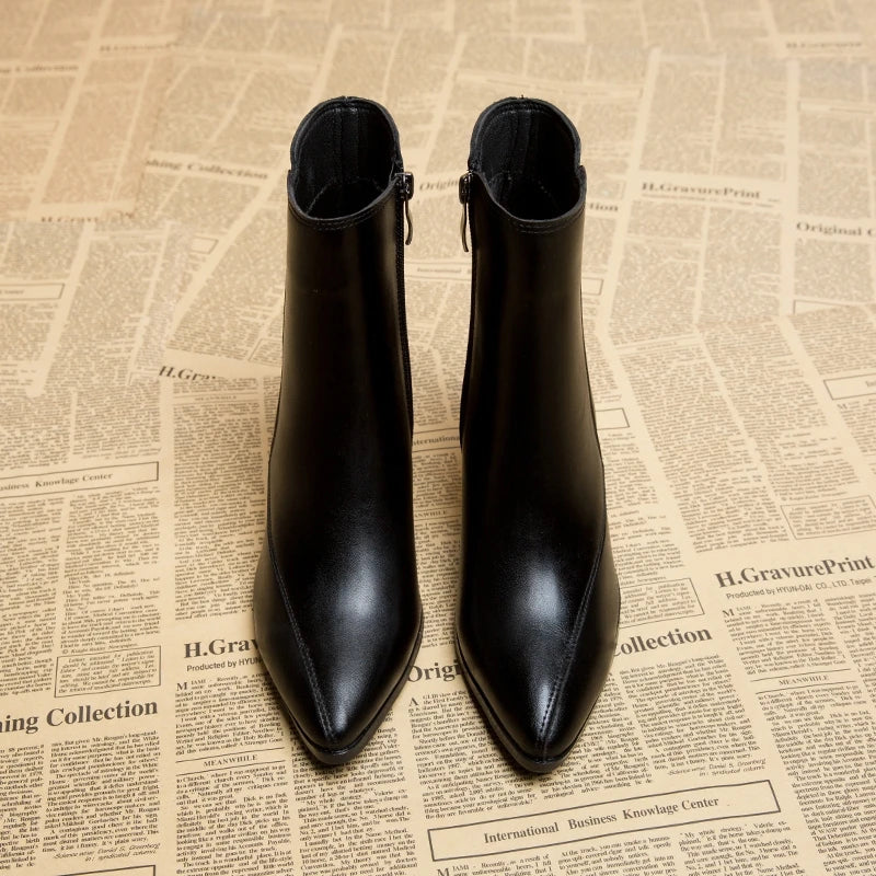 Well Tailored Boots with a Graceful Silhouette