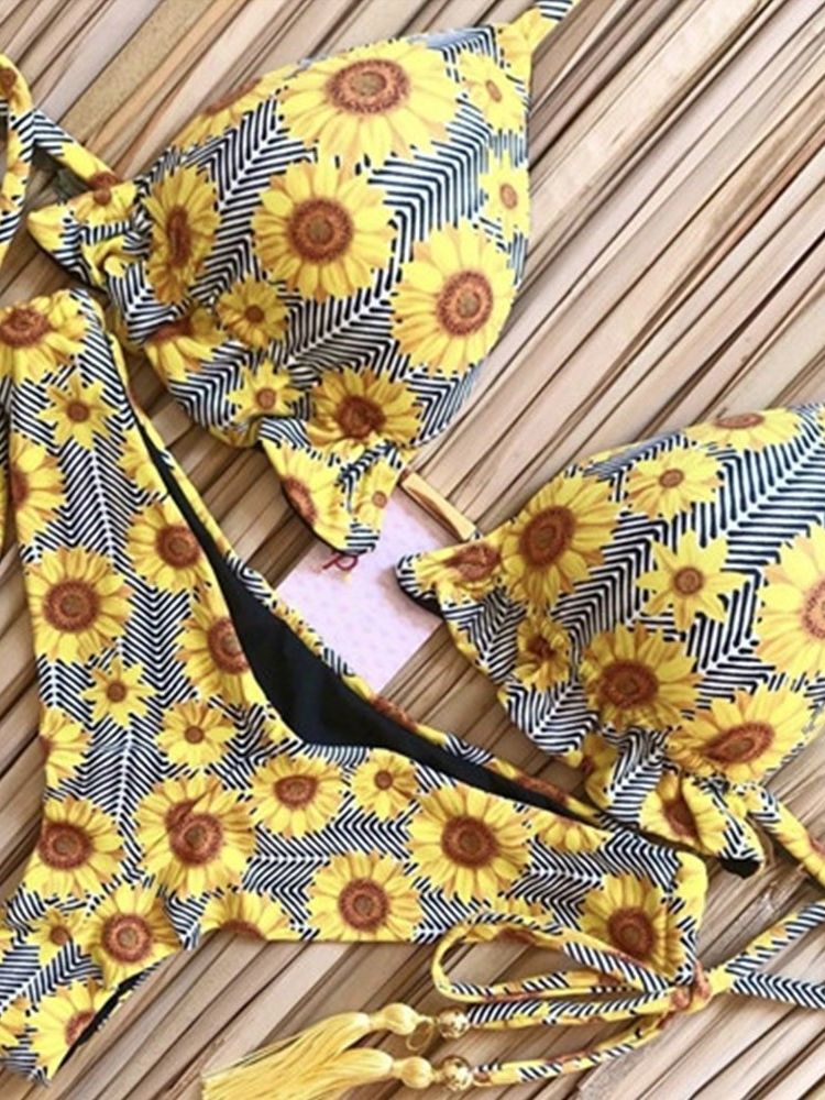 Classic Vintage Bikini with a Flattering Fit