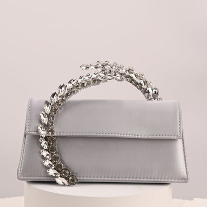 Classic Vintage Bag with a Flattering Fit