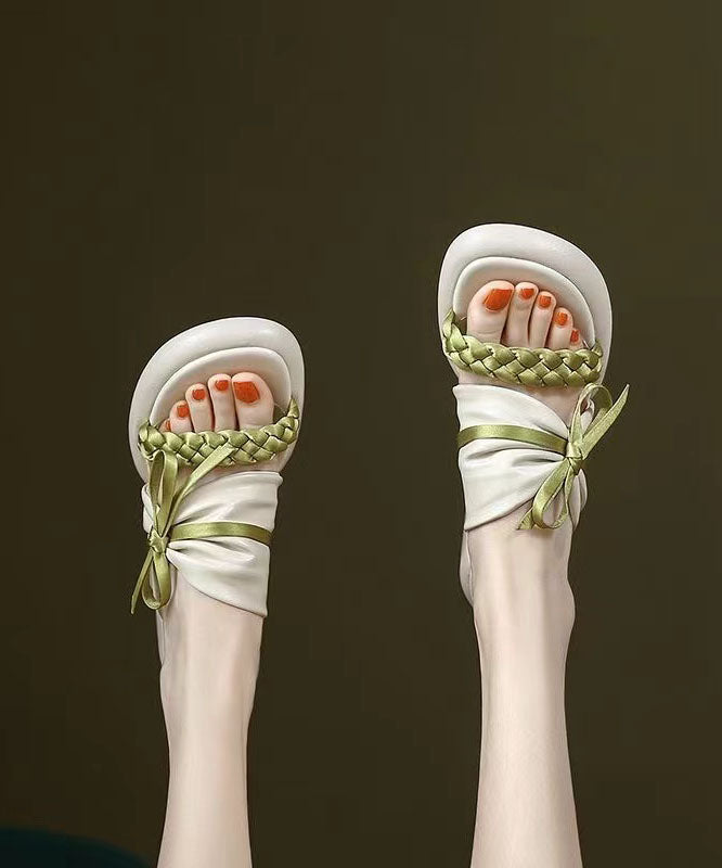 Well Tailored Sandals with a Graceful Silhouette