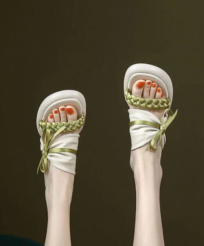 Well Tailored Sandals with a Graceful Silhouette