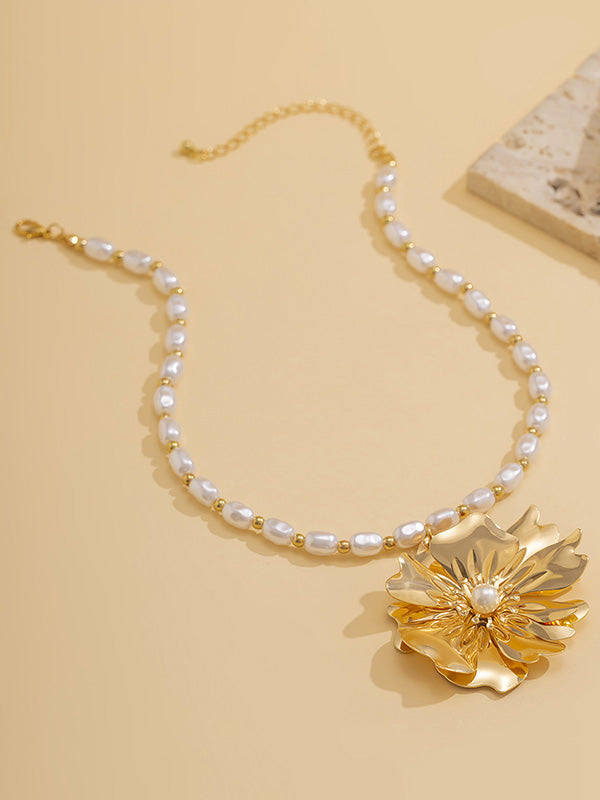 Beautifully Finished Garment in a Timeless Design