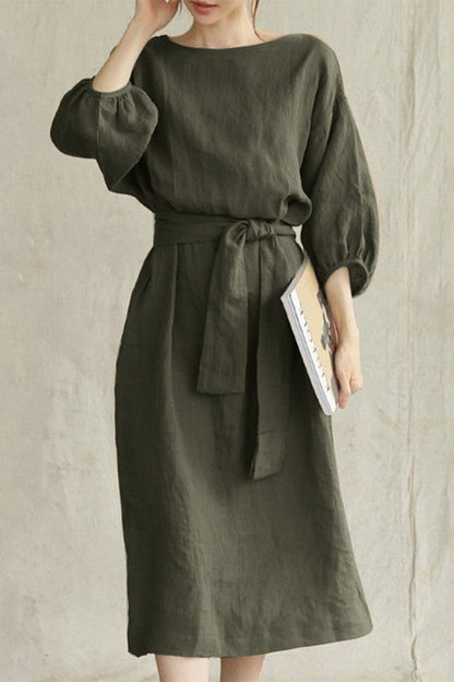Well Tailored Dress with a Graceful Silhouette