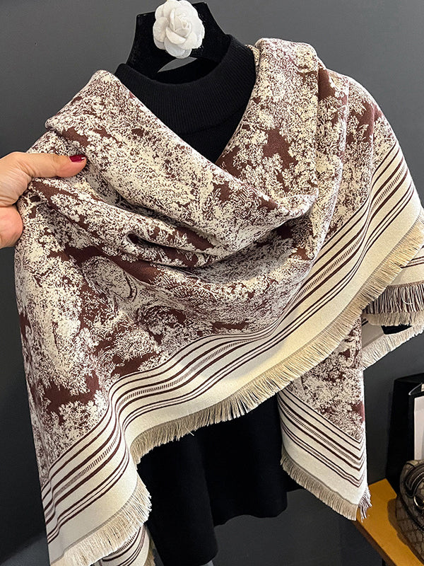 Effortlessly Elegant Garment with a Timeless Design
