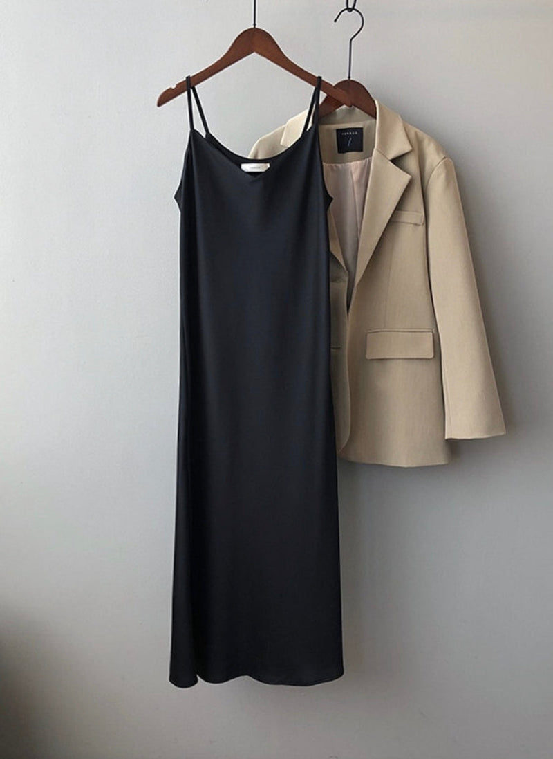 Classic Vintage Cardigan with a Flattering Fit