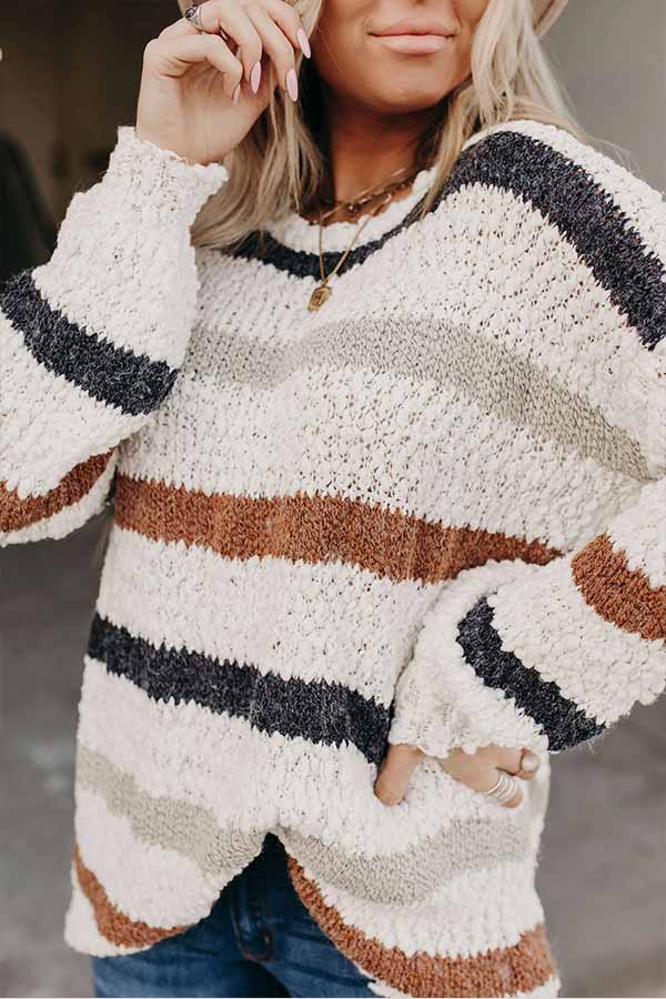 Effortlessly Elegant Sweater with a Timeless Design
