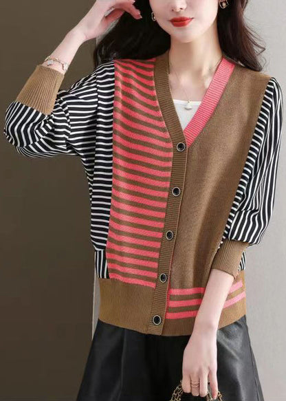 Classic Vintage Cardigan with a Flattering Fit