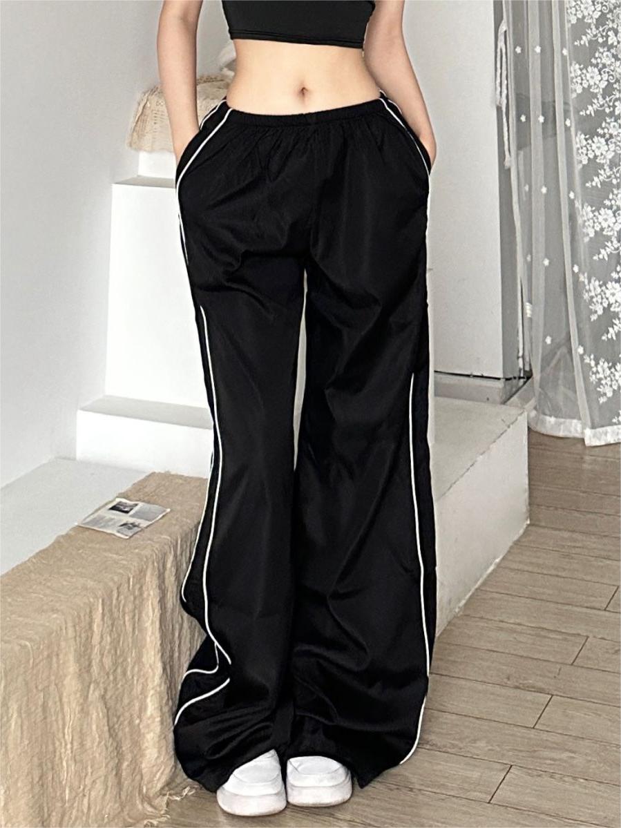 Beautifully Finished Pants in a Timeless Design