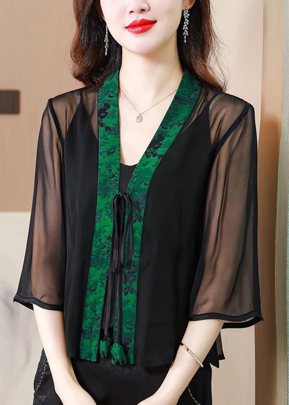 Effortlessly Elegant Cardigan with a Timeless Design
