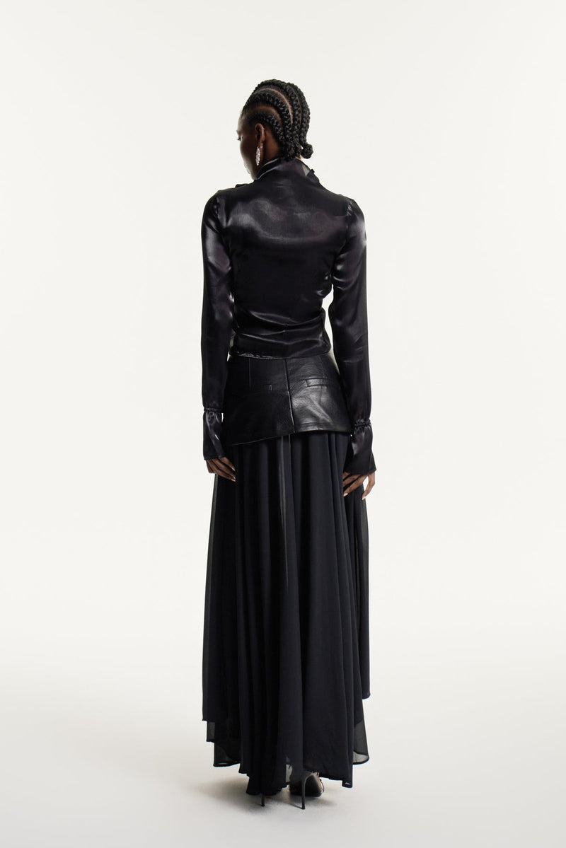 A Vintage Style Top with Delicate Timeless Details