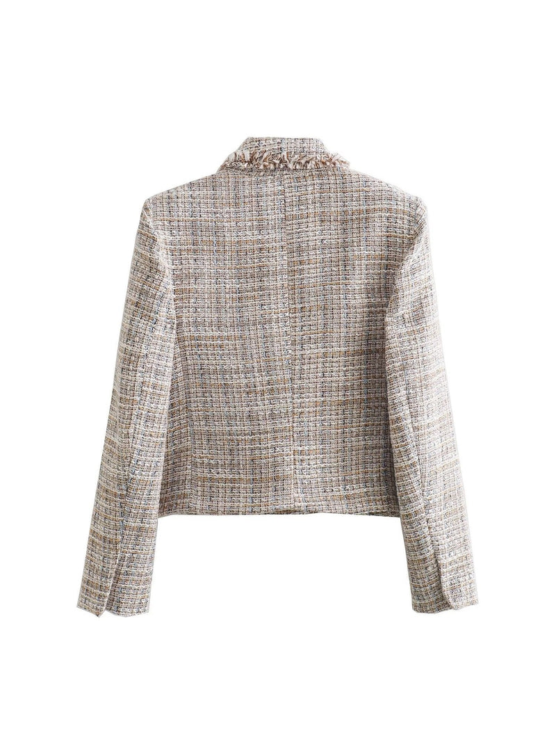 Effortlessly Elegant Garment with a Timeless Design