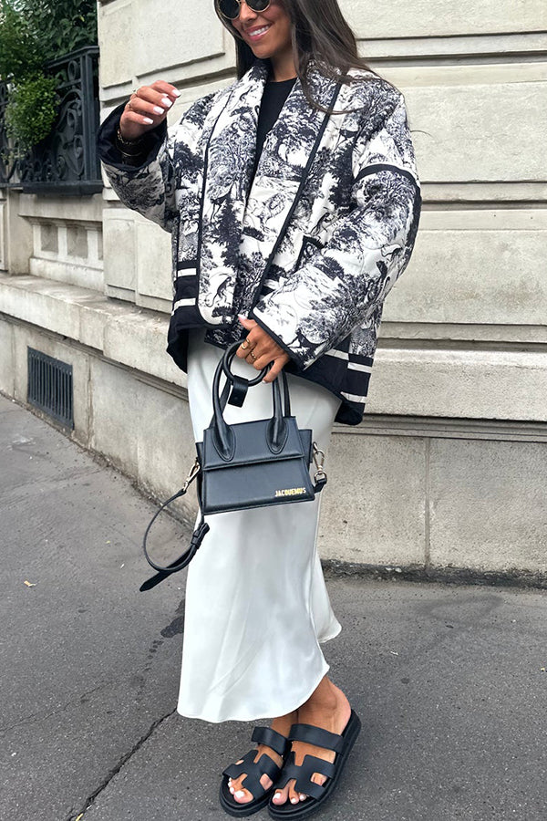 Effortlessly Elegant Jacket with a Timeless Design