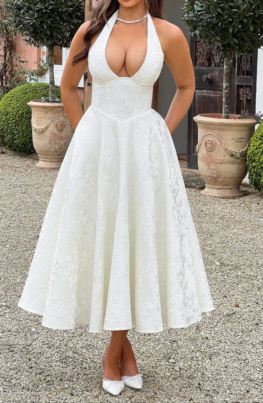 Polished Dress with an Effortless Classic Look