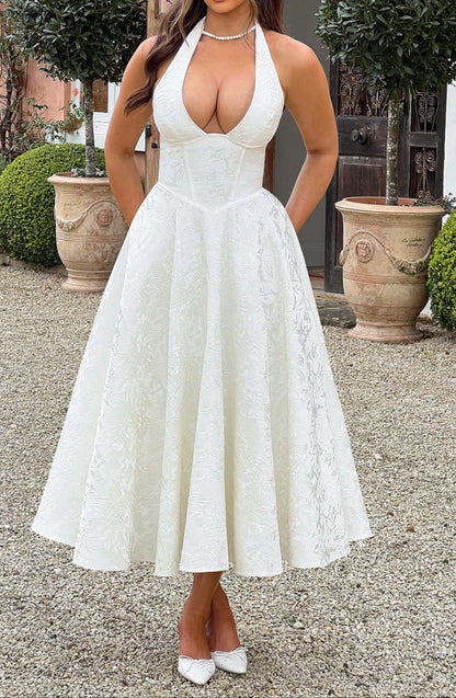Polished Dress with an Effortless Classic Look