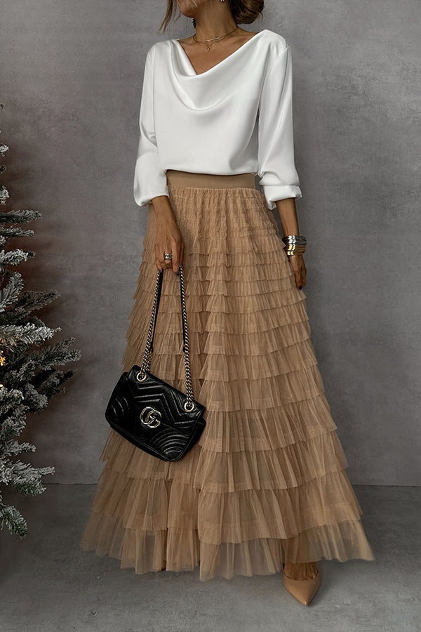 Well Tailored Blouse with a Graceful Silhouette