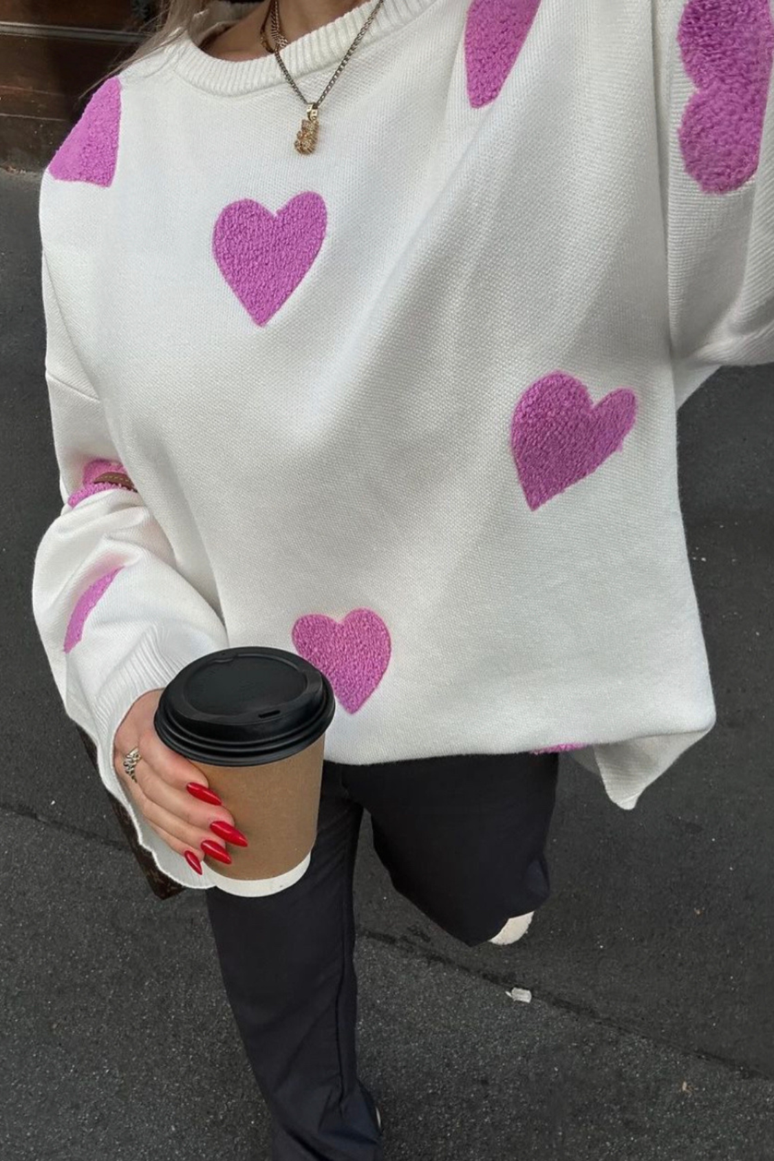 Effortlessly Elegant Sweater with a Timeless Design
