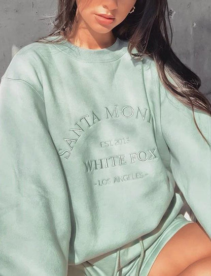 Well Tailored Sweater with a Graceful Silhouette