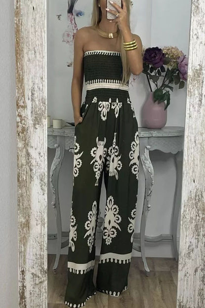 Sophisticated Garment with a Clean Classic Look