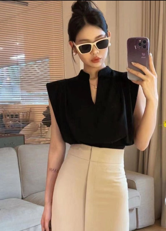 Classic Vintage & Enduringly Stylish Blouse