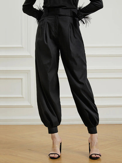Elegantly Styled Pants for Everyday Wear