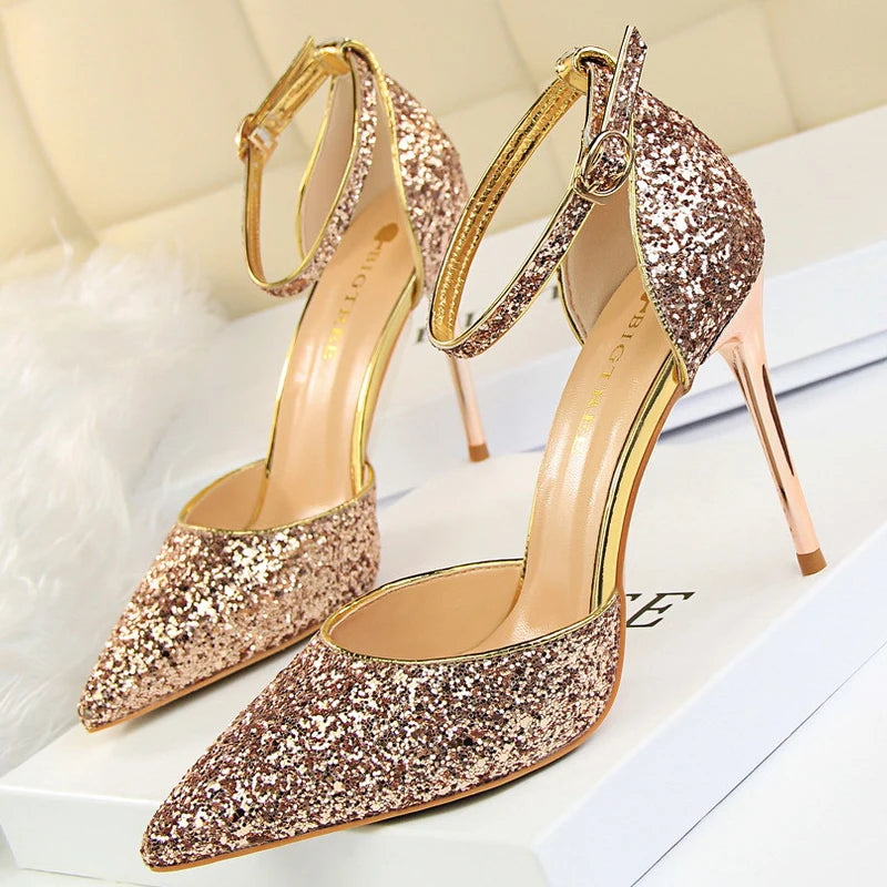 A Vintage Style Heels with Delicate Timeless Details