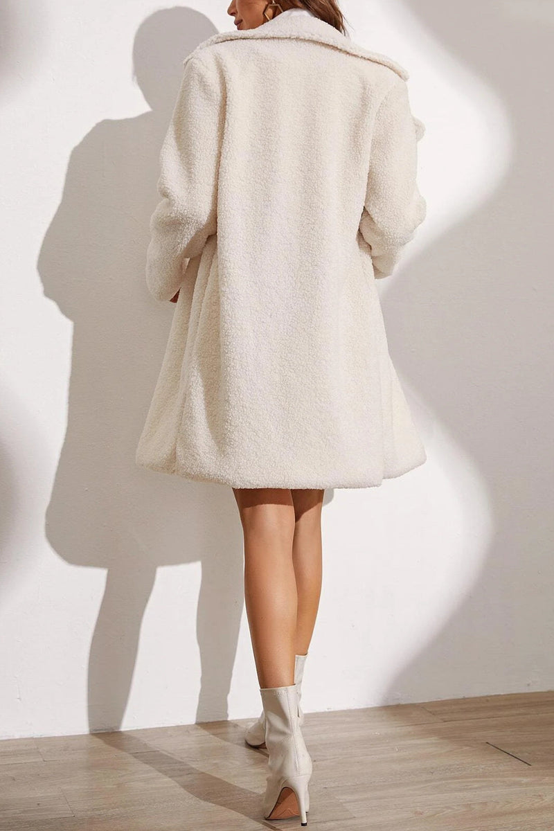 Elegantly Styled Coat for Everyday Wear