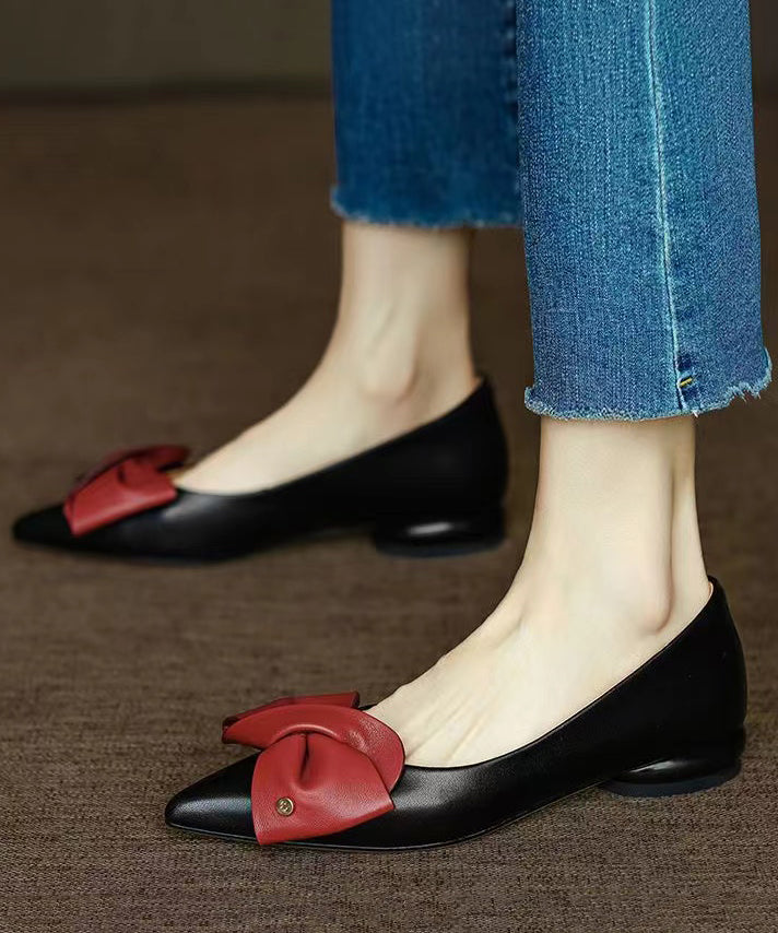 Effortlessly Elegant Shoes with a Timeless Design